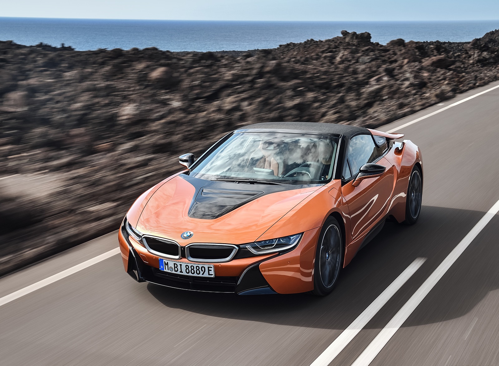 2019 BMW i8 Roadster Front Three-Quarter Wallpapers (1)