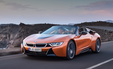 2019 BMW i8 Roadster Front Three-Quarter Wallpapers 450x275 (4)