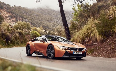 2019 BMW i8 Roadster Front Three-Quarter Wallpapers 450x275 (29)
