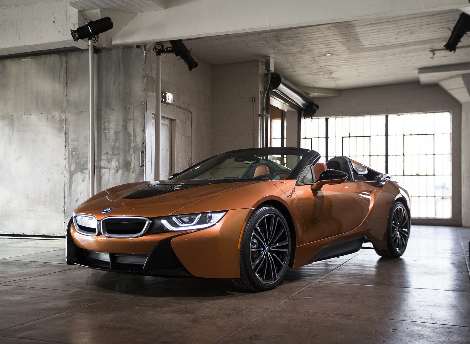 2019 BMW i8 Roadster Front Three-Quarter Wallpapers #31 of 95