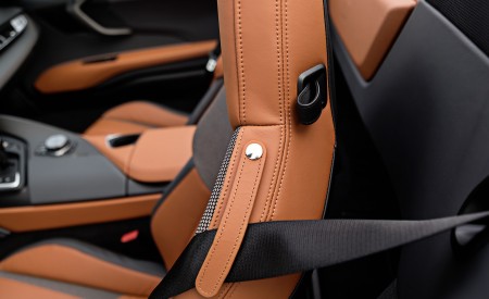 2019 BMW i8 Roadster Interior Detail Wallpapers 450x275 (89)