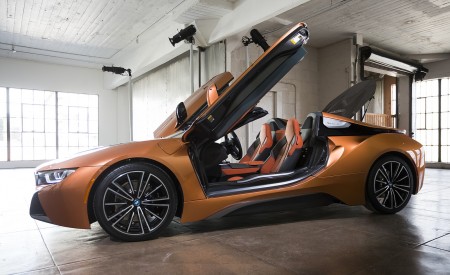 2019 BMW i8 Roadster Side Wallpapers 450x275 (32)