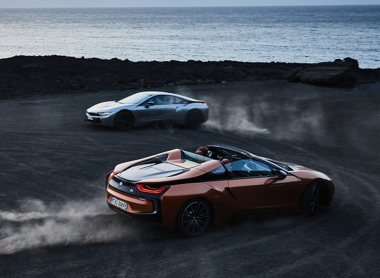 2019 BMW i8 Roadster and Coupe Wallpapers #16 of 95