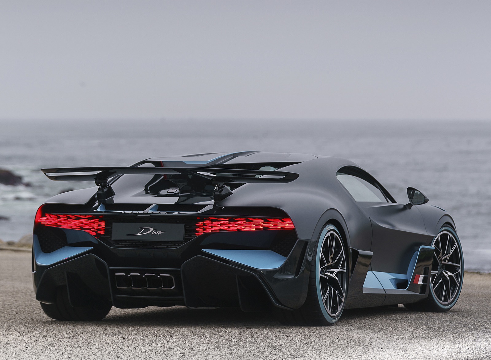 2019 Bugatti Divo Rear Three-Quarter Wallpapers (5)