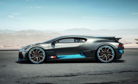 2019 Bugatti Divo Side Wallpapers 450x275 (3)