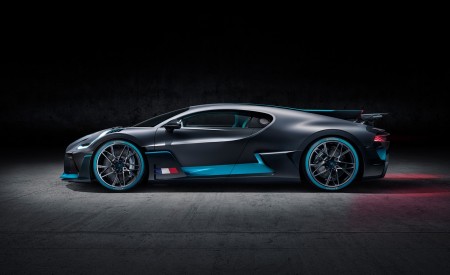 2019 Bugatti Divo Side Wallpapers 450x275 (19)