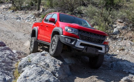 2019 Chevrolet Colorado ZR2 Bison Front Wallpapers 450x275 (5)