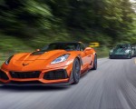 2019 Chevrolet Corvette ZR1 and 2018 Porsche 911 GT2 RS Front Three-Quarter Wallpapers 150x120 (2)