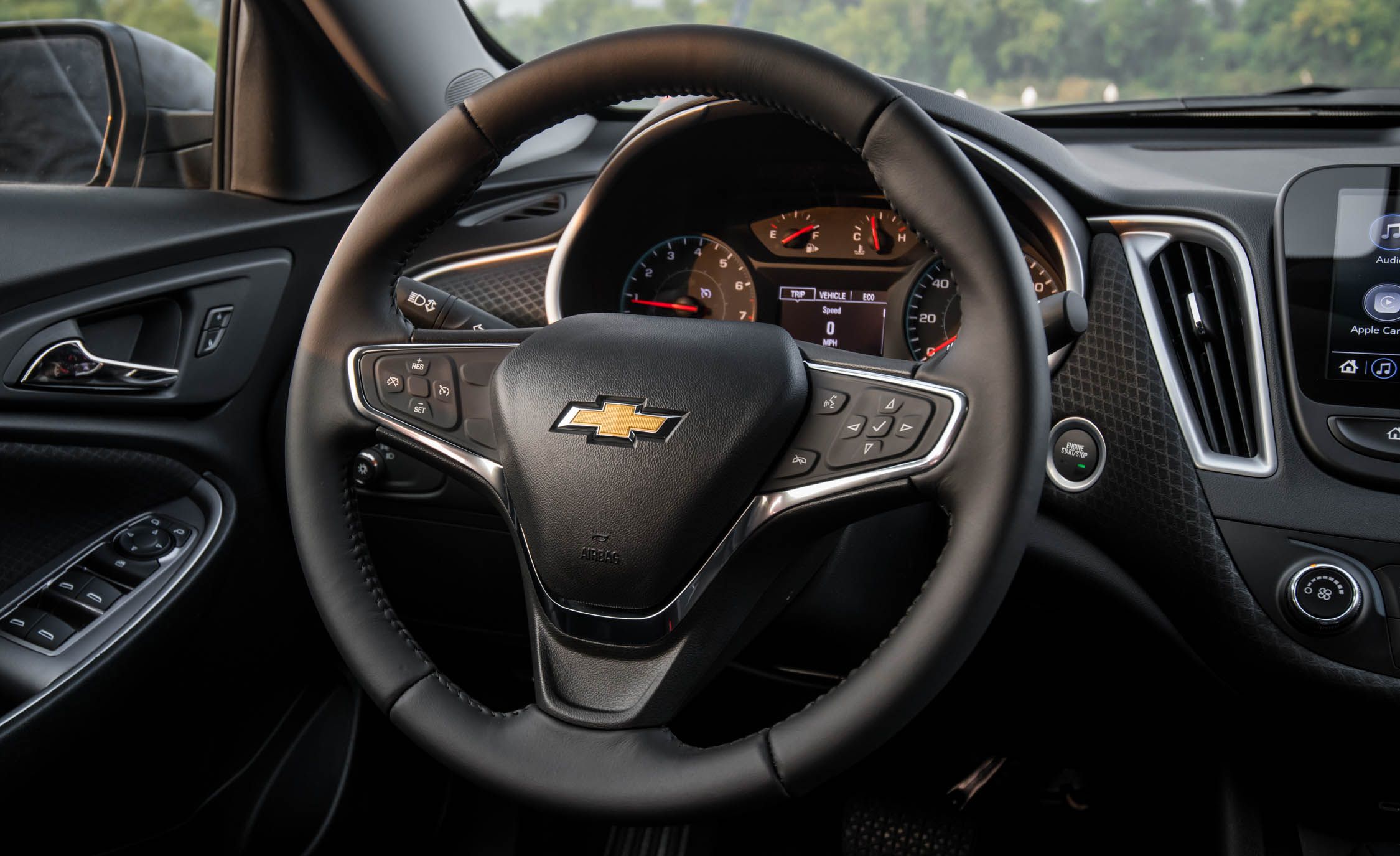 2019 Chevrolet Malibu RS Interior Steering Wheel Wallpapers #18 of 40