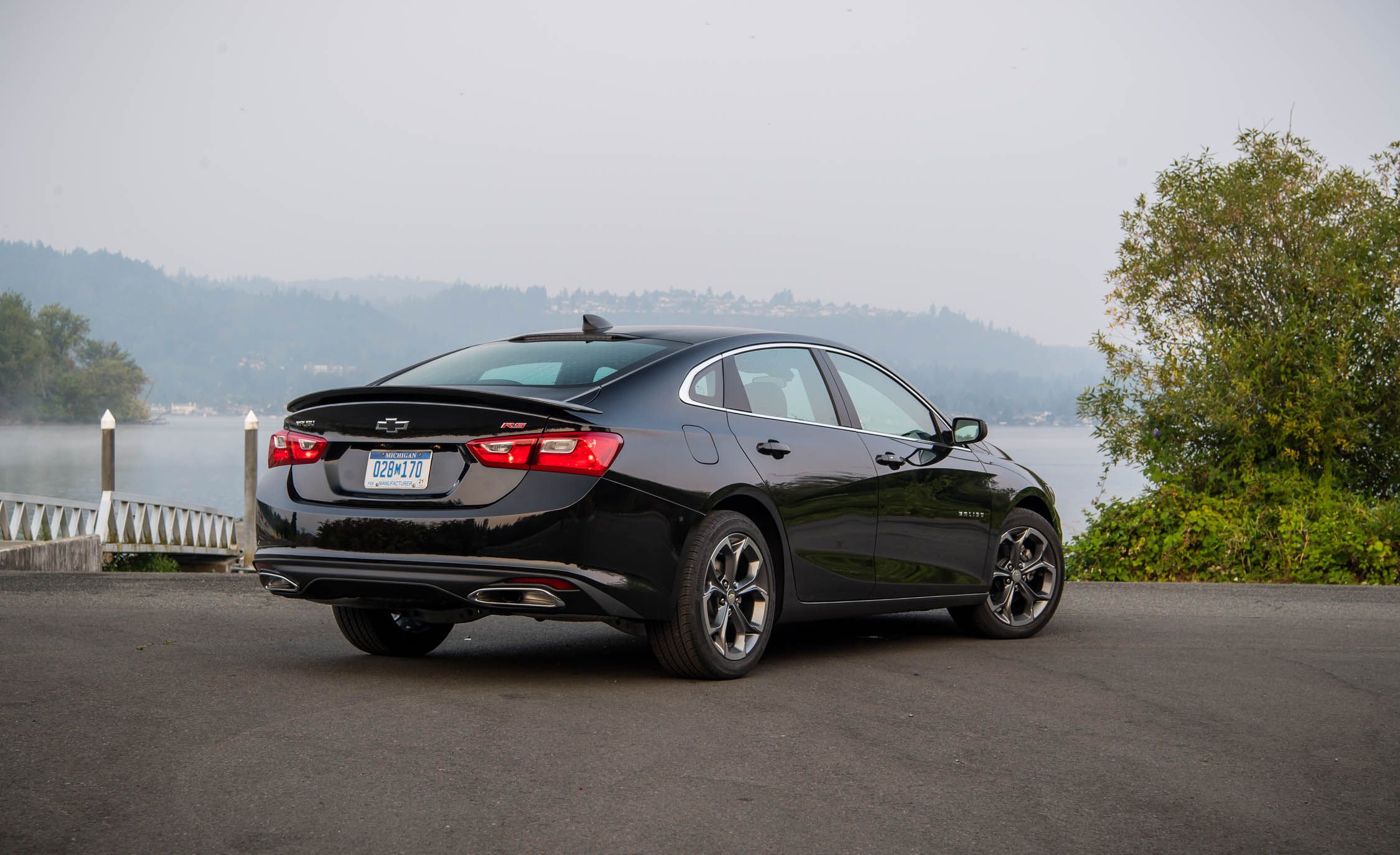 2019 Chevrolet Malibu RS Rear Three-Quarter Wallpapers #7 of 40