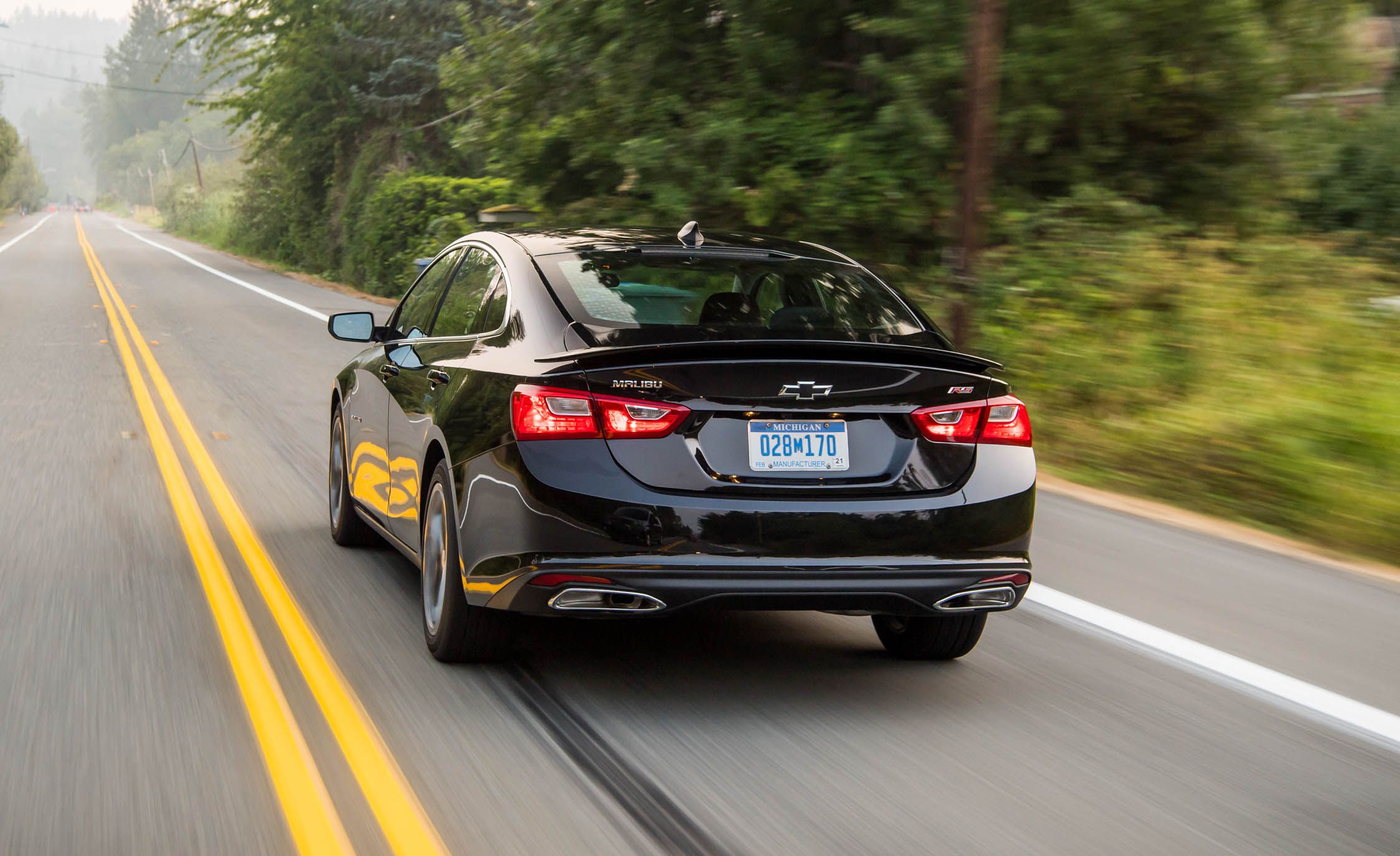 2019 Chevrolet Malibu RS Rear Three-Quarter Wallpapers (4)