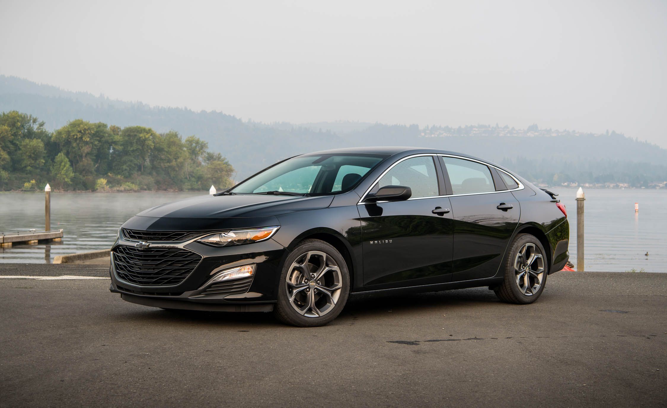 2019 Chevrolet Malibu RS Side Wallpapers (10)