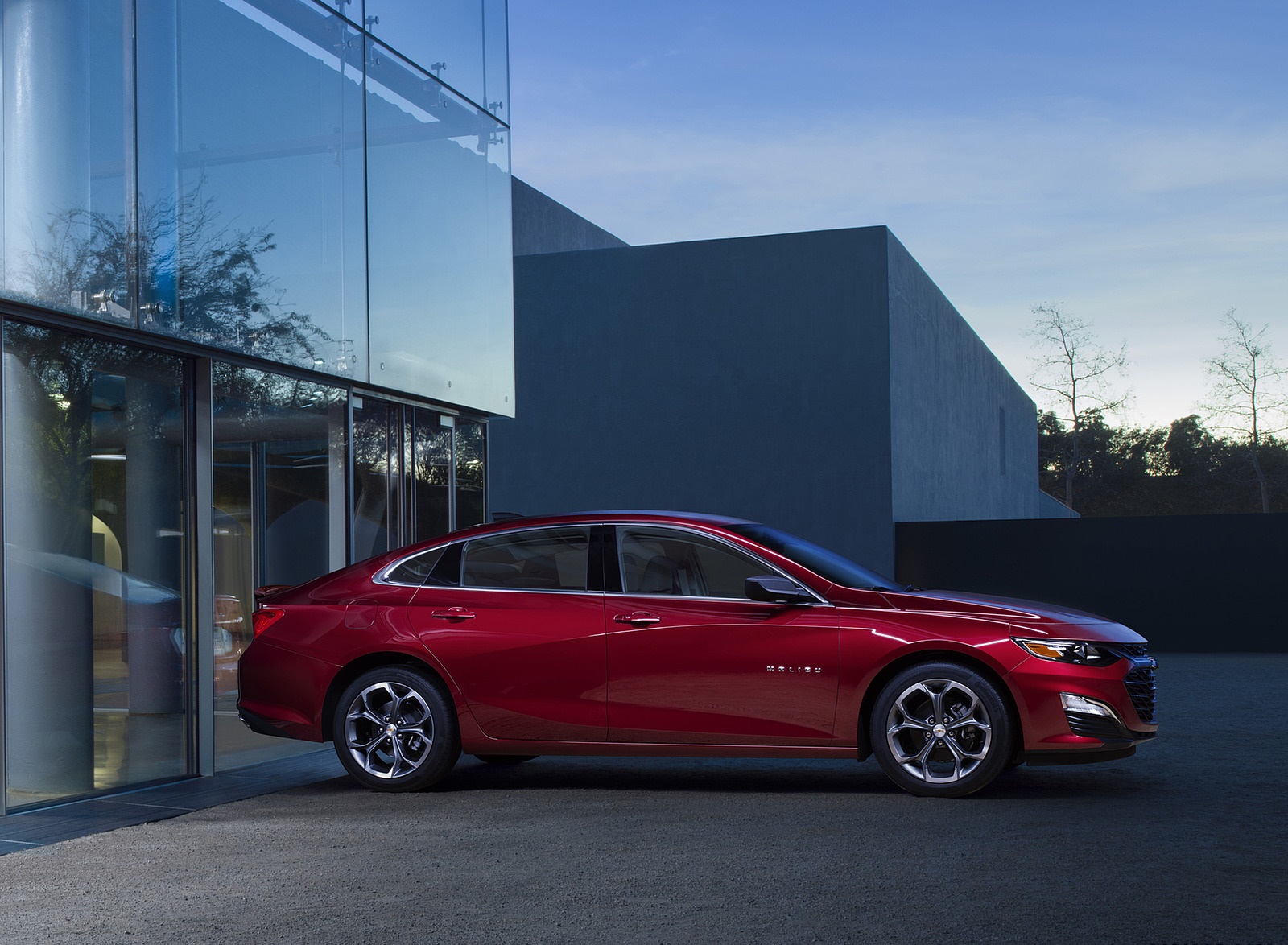 2019 Chevrolet Malibu RS Side Wallpapers #37 of 40