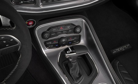 2019 Dodge Challenger SRT Hellcat Redeye Central Console Wallpapers 450x275 (49)