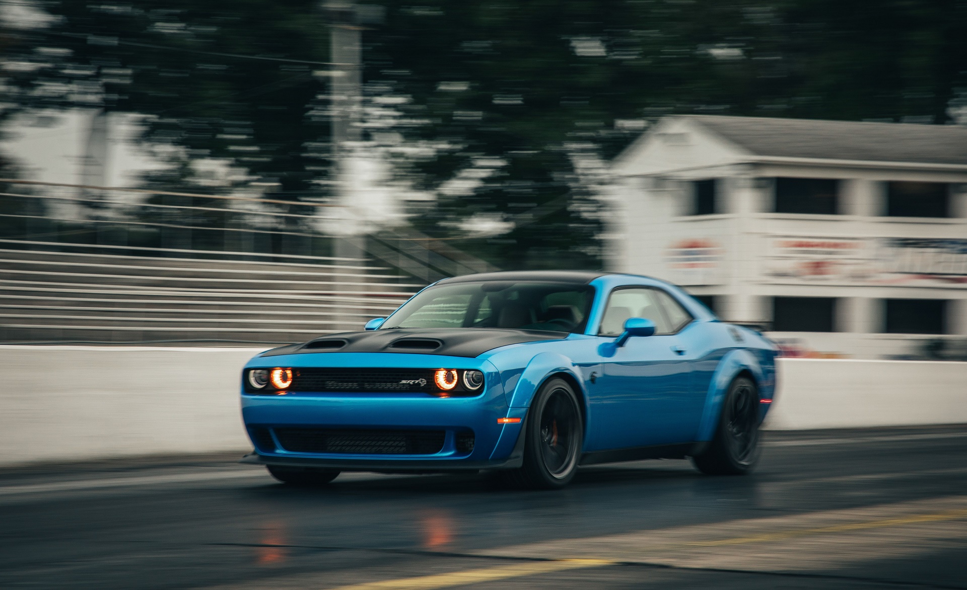 2019 Dodge Challenger SRT Hellcat Redeye Front Three-Quarter Wallpapers (1)