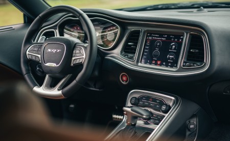 2019 Dodge Challenger SRT Hellcat Redeye Interior Seats Wallpapers 450x275 (17)
