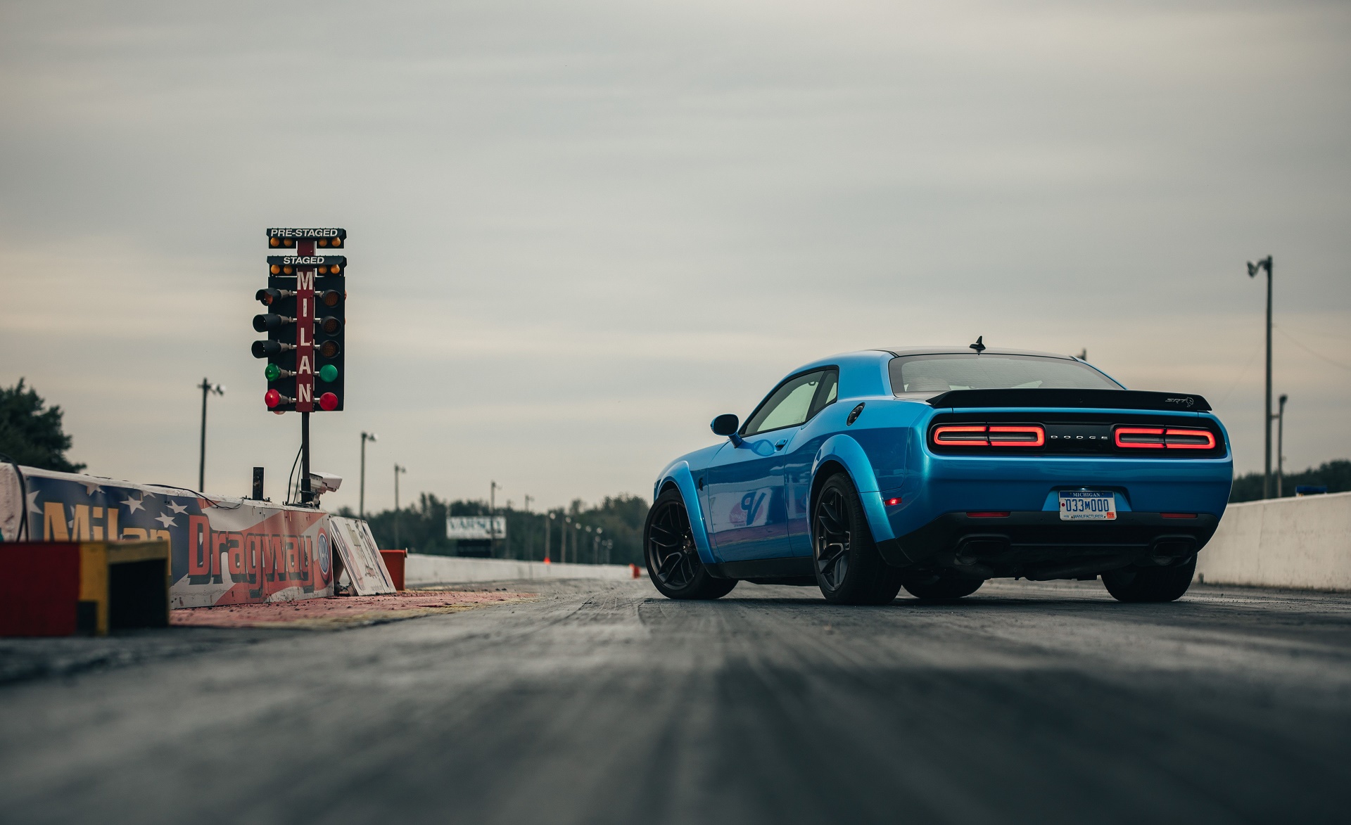 2019 Dodge Challenger SRT Hellcat Redeye Rear Three-Quarter Wallpapers (3)