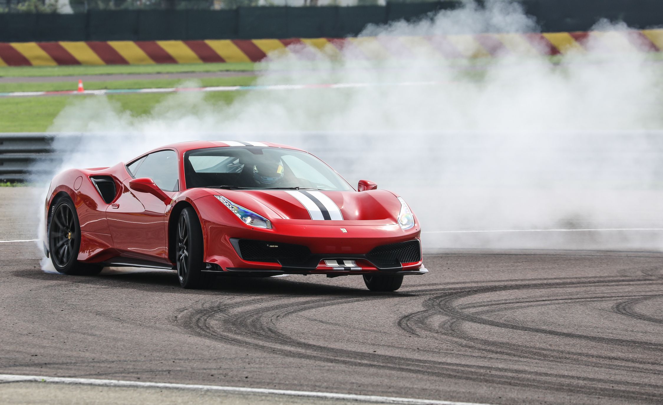 2019 Ferrari 488 Pista Front Wallpapers #24 of 62