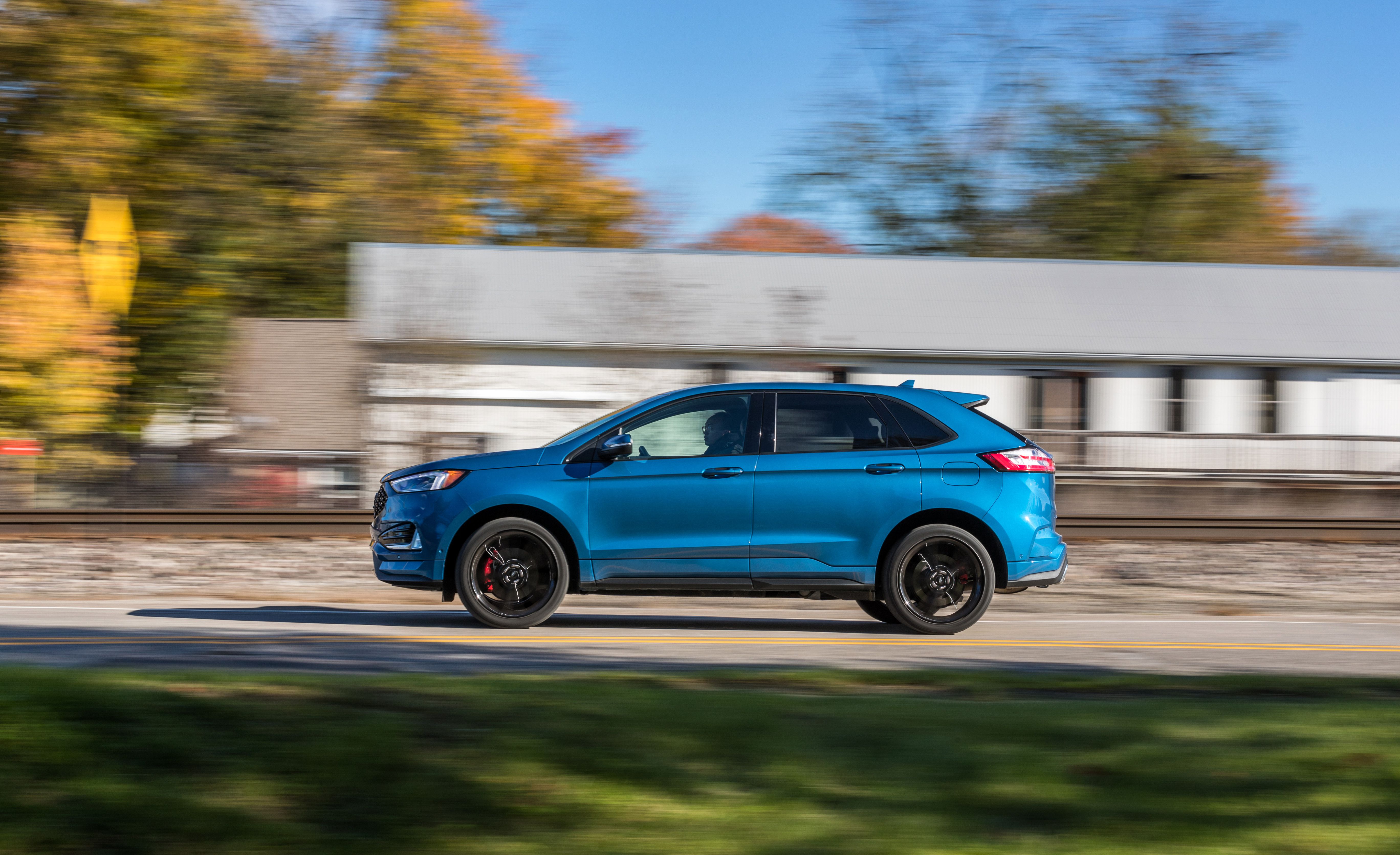 2019 Ford Edge ST Side Wallpapers (8)