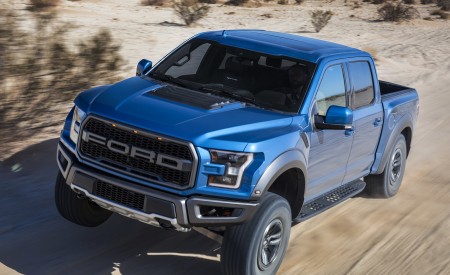 2019 Ford F-150 Raptor Front Three-Quarter Wallpapers 450x275 (3)