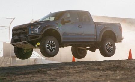 2019 Ford F-150 Raptor Off-Road Wallpapers 450x275 (31)