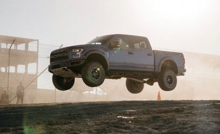 2019 Ford F-150 Raptor Off-Road Wallpapers 450x275 (33)