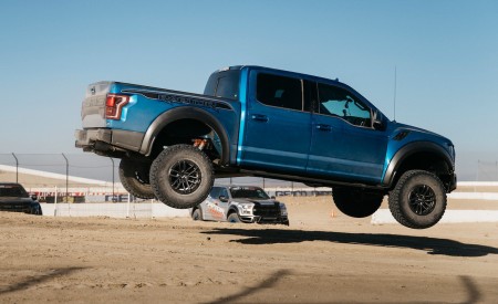 2019 Ford F-150 Raptor Off-Road Wallpapers 450x275 (34)
