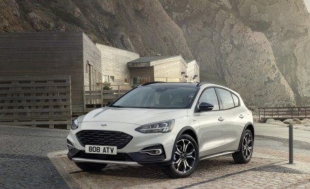 2019 Ford Focus Active Front Three-Quarter Wallpapers 450x275 (61)