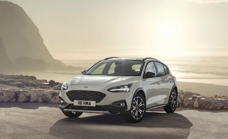 2019 Ford Focus Active Front Three-Quarter Wallpapers 450x275 (60)