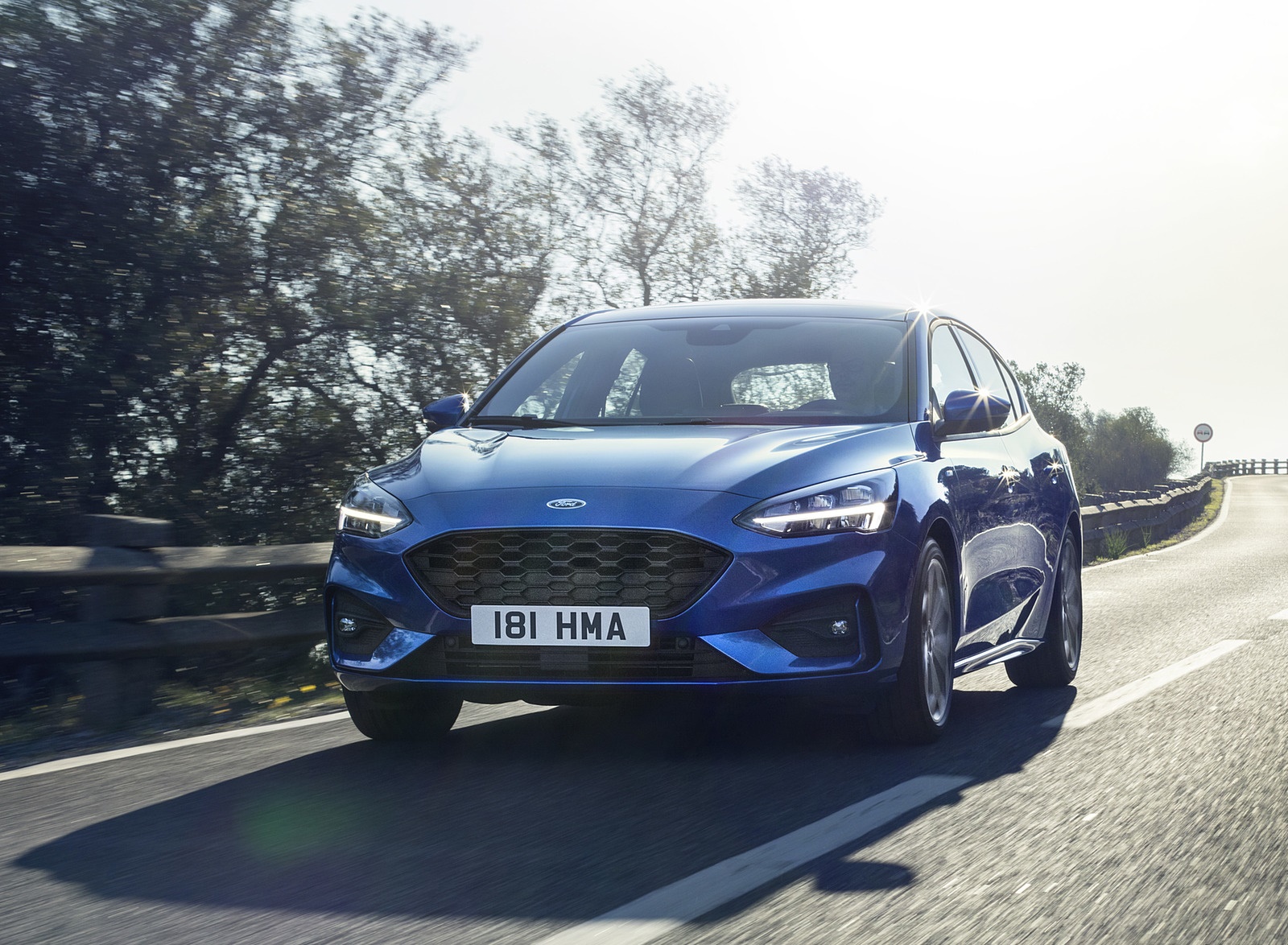 2019 Ford Focus Hatchback ST-Line Front Wallpapers (1)