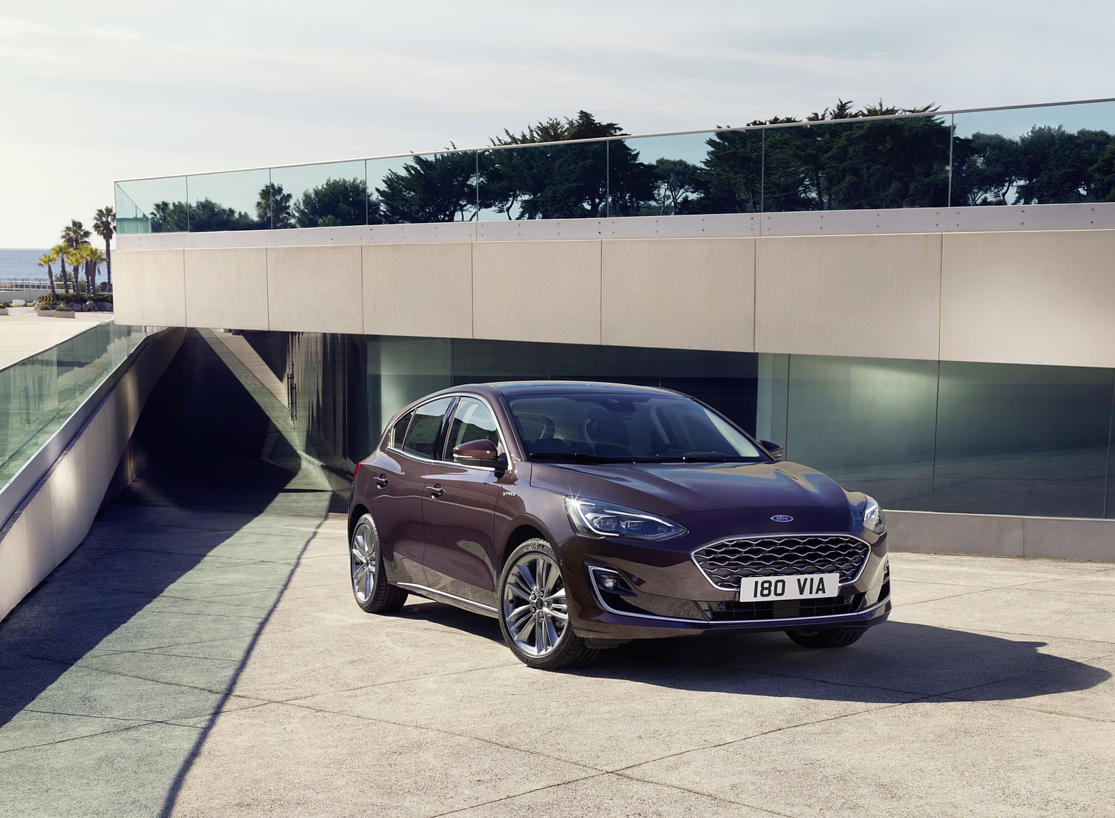 2019 Ford Focus Hatchback Vignale Front Three-Quarter Wallpapers #40 of 90