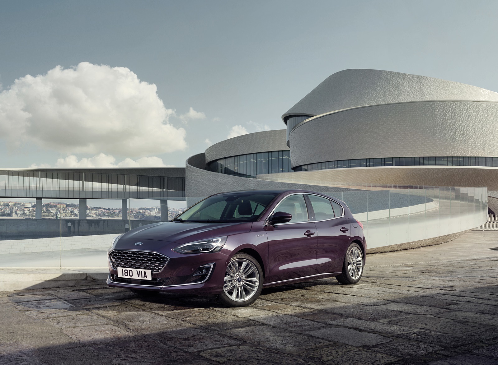 2019 Ford Focus Hatchback Vignale Front Three-Quarter Wallpapers #41 of 90