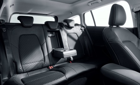 2019 Ford Focus Wagon Titanium Interior Rear Seats Wallpapers 450x275 (84)