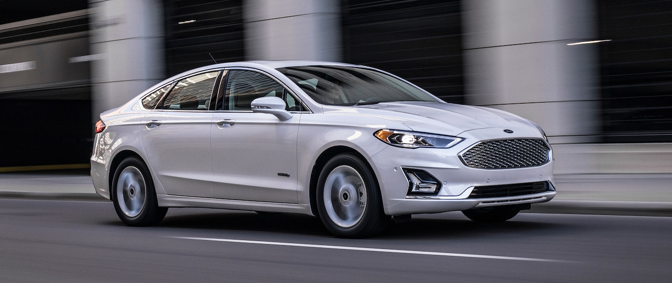 2019 Ford Fusion Front Three-Quarter Wallpapers #11 of 31
