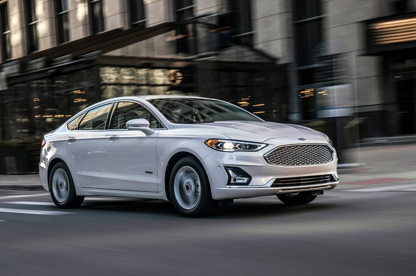 2019 Ford Fusion Front Three-Quarter Wallpapers #12 of 31
