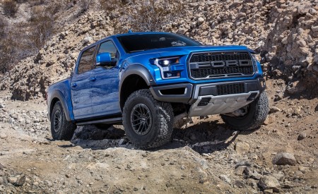 2019 Ford F‑150 Raptor Front Three-Quarter Wallpapers 450x275 (14)