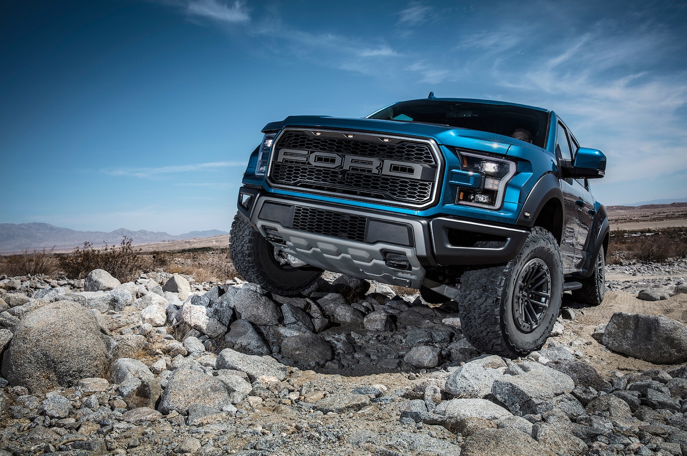 2019 Ford F‑150 Raptor Front Three-Quarter Wallpapers #16 of 59