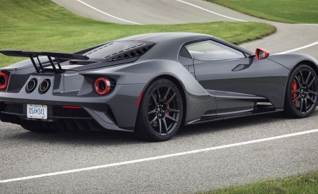 2019 Ford GT Carbon Series Rear Three-Quarter Wallpapers 450x275 (6)