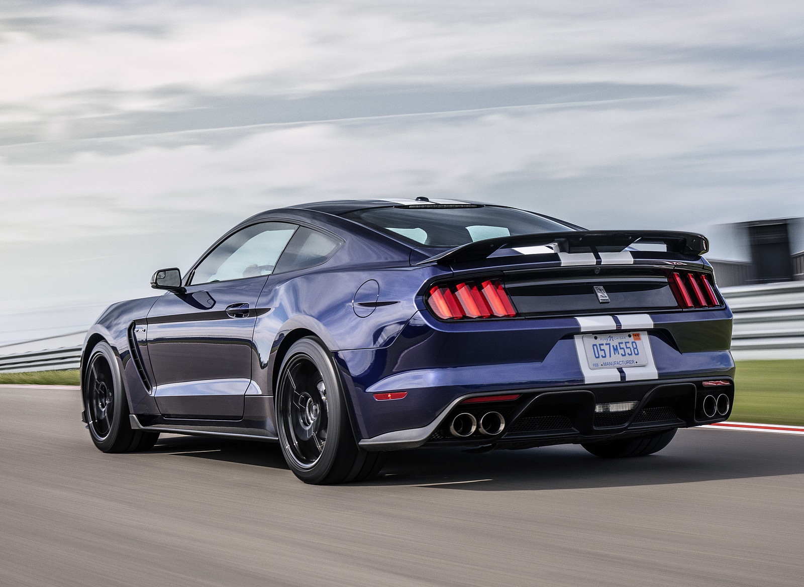 2019 Ford Mustang Shelby GT350 Rear Three-Quarter Wallpapers #7 of 11