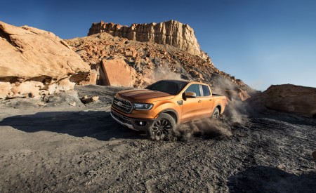 2019 Ford Ranger Front Three-Quarter Wallpapers 450x275 (6)