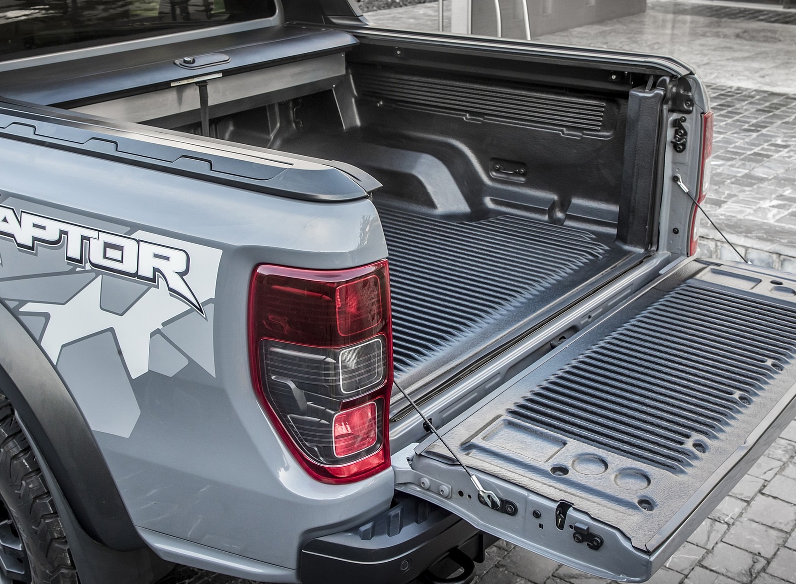 2019 Ford Ranger Raptor (Color: Conquer Grey) Detail Wallpapers #61 of 192