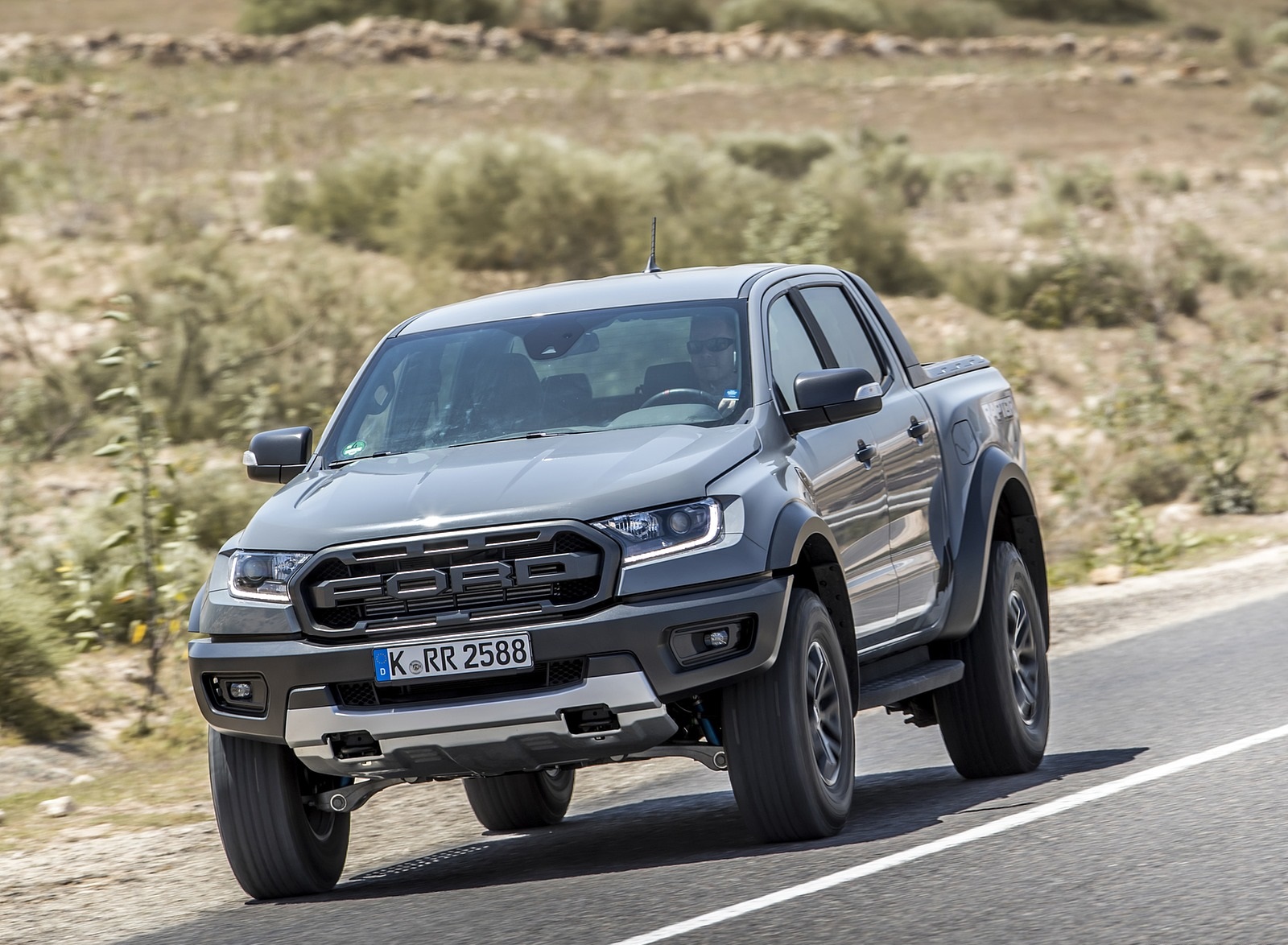 2019 Ford Ranger Raptor (Color: Conquer Grey) Front Three-Quarter Wallpapers #14 of 192