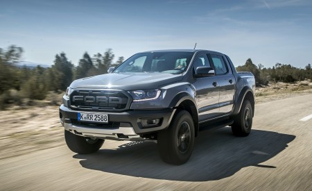 2019 Ford Ranger Raptor (Color: Conquer Grey) Front Three-Quarter Wallpapers 450x275 (1)