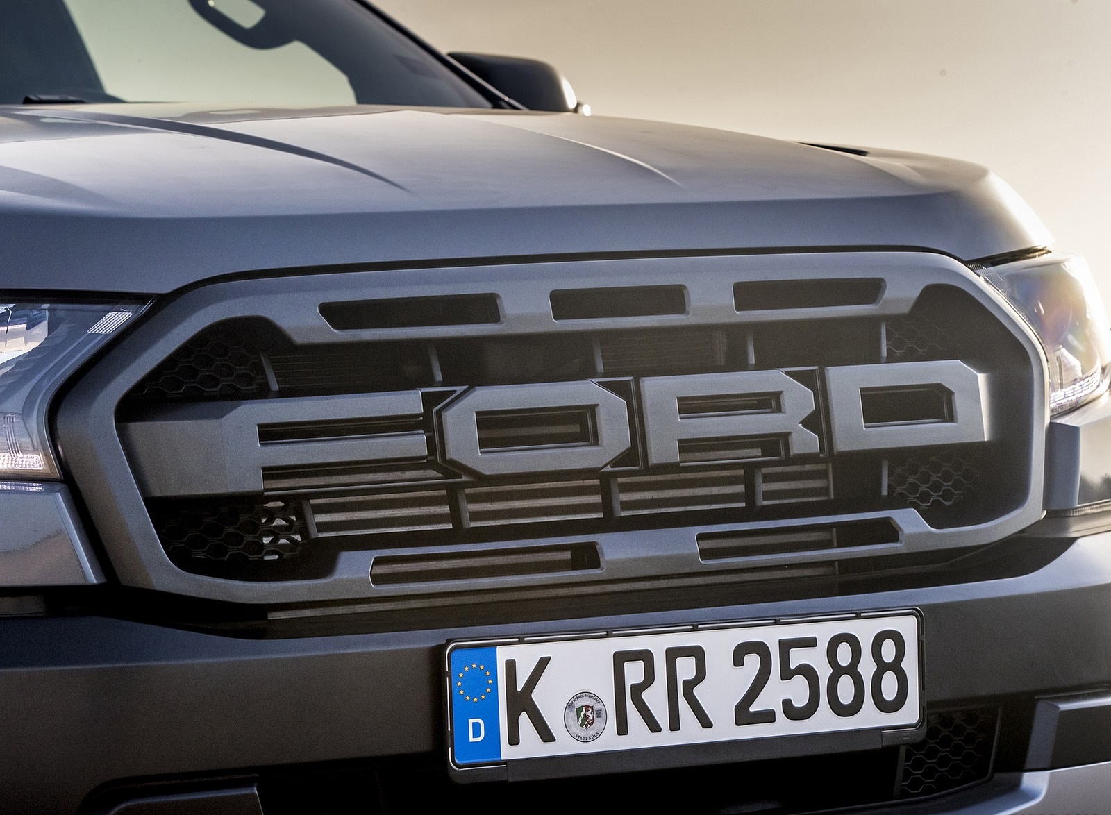 2019 Ford Ranger Raptor (Color: Conquer Grey) Grill Wallpapers #54 of 192