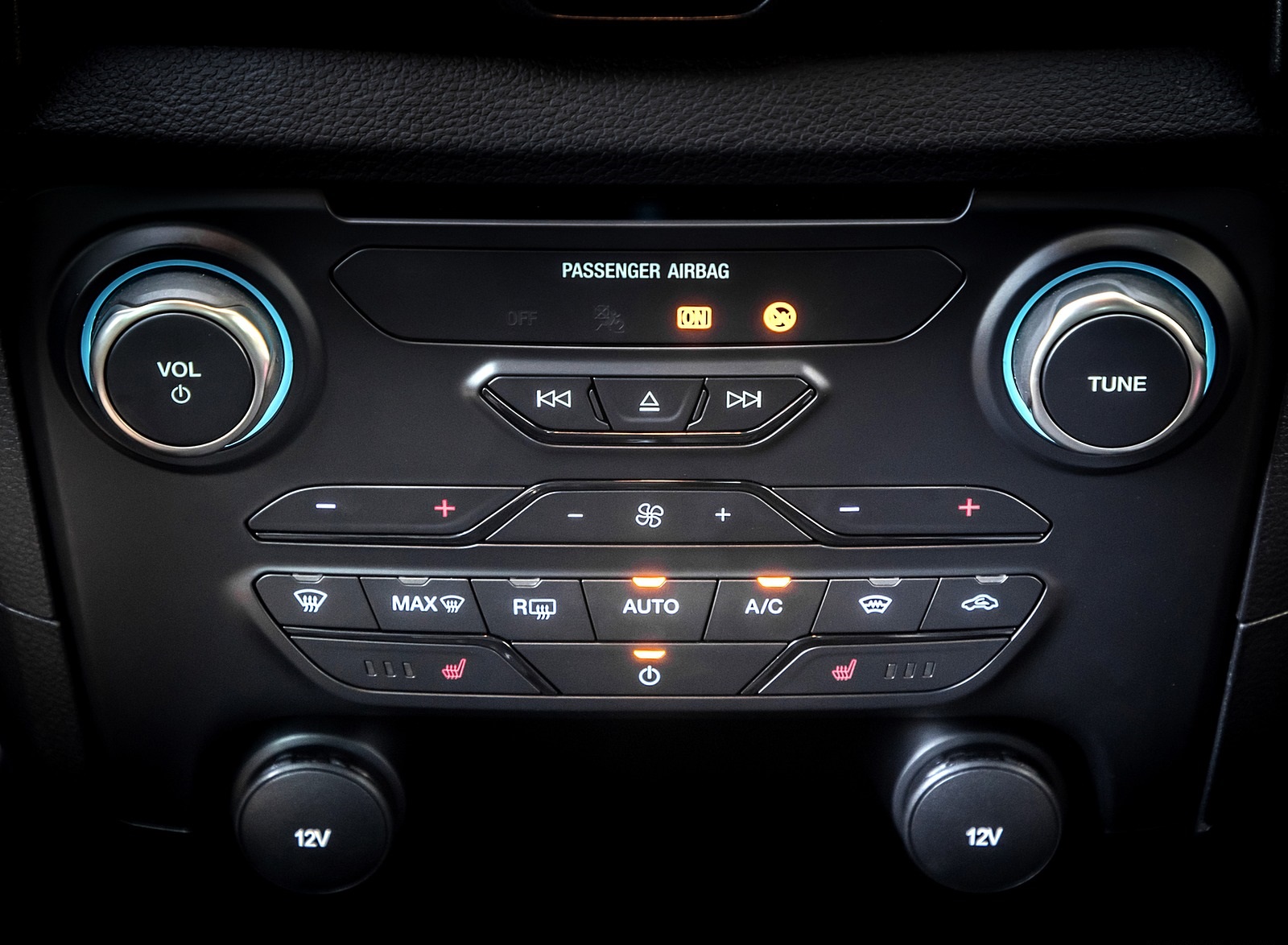 2019 Ford Ranger Raptor (Color: Conquer Grey) Interior Detail Wallpapers #66 of 192