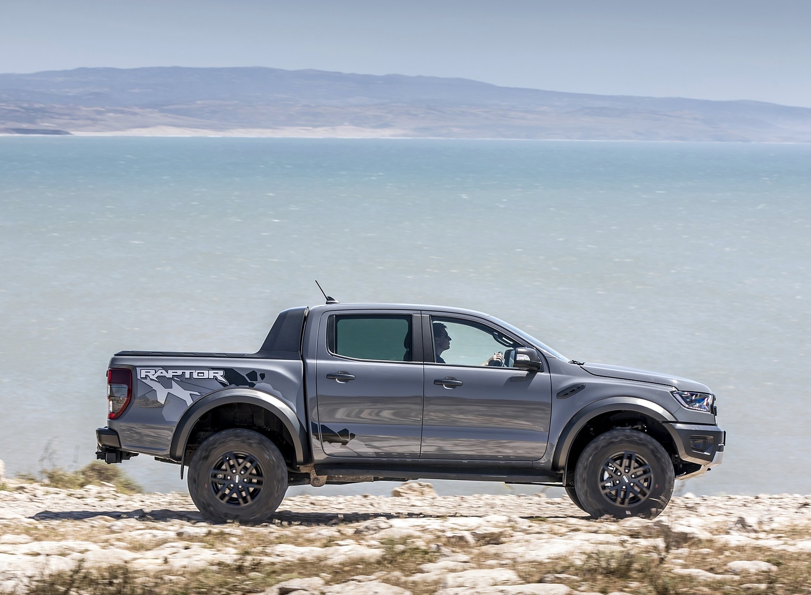 2019 Ford Ranger Raptor (Color: Conquer Grey) Off-Road Wallpapers #24 of 192