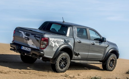 2019 Ford Ranger Raptor (Color: Conquer Grey) Off-Road Wallpapers 450x275 (39)