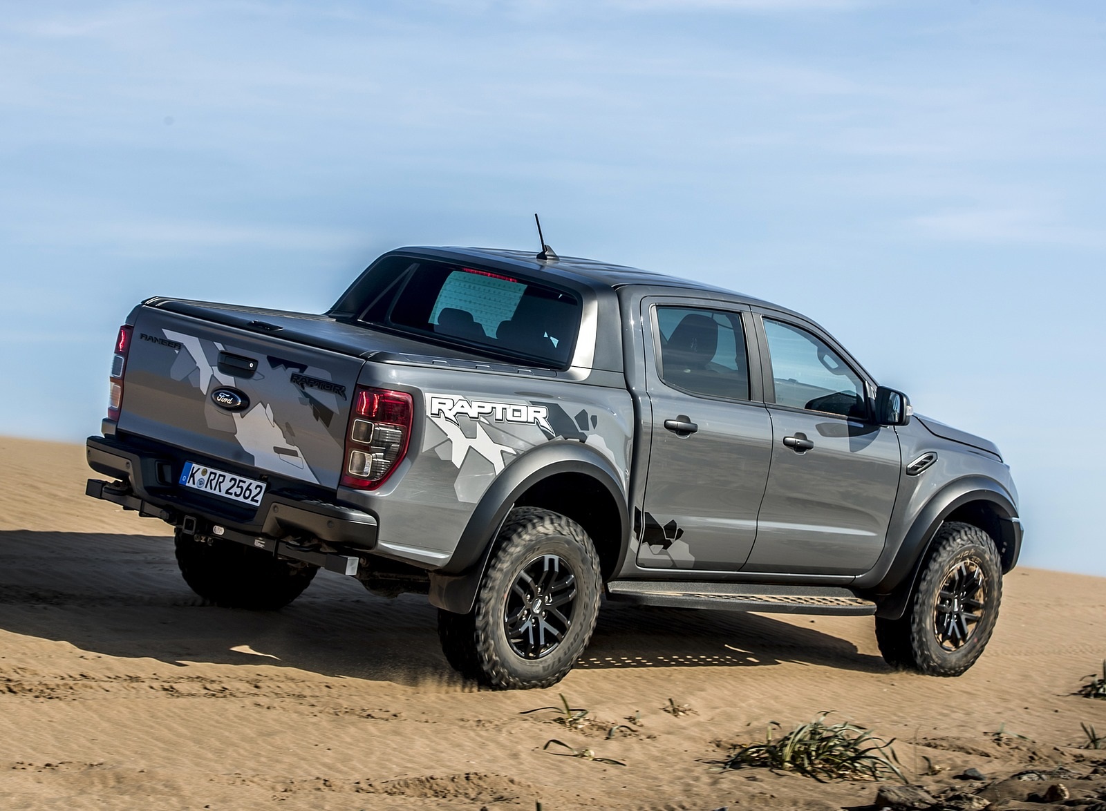 2019 Ford Ranger Raptor (Color: Conquer Grey) Off-Road Wallpapers #39 of 192