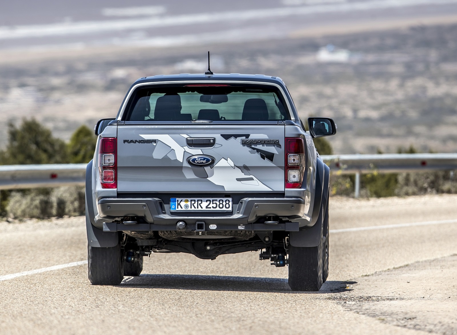2019 Ford Ranger Raptor (Color: Conquer Grey) Rear Wallpapers #20 of 192