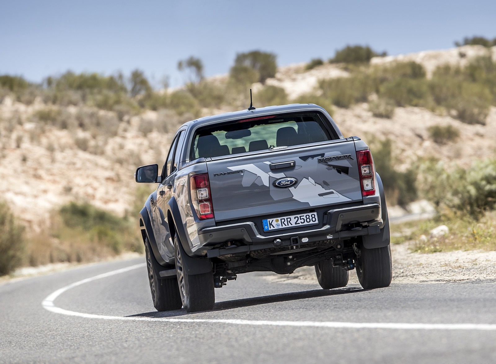 2019 Ford Ranger Raptor (Color: Conquer Grey) Rear Wallpapers #21 of 192